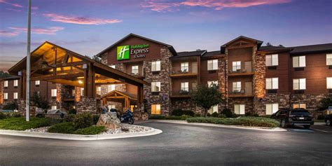 Holiday Inn Express & Suites Custer, an IHG Hotel .